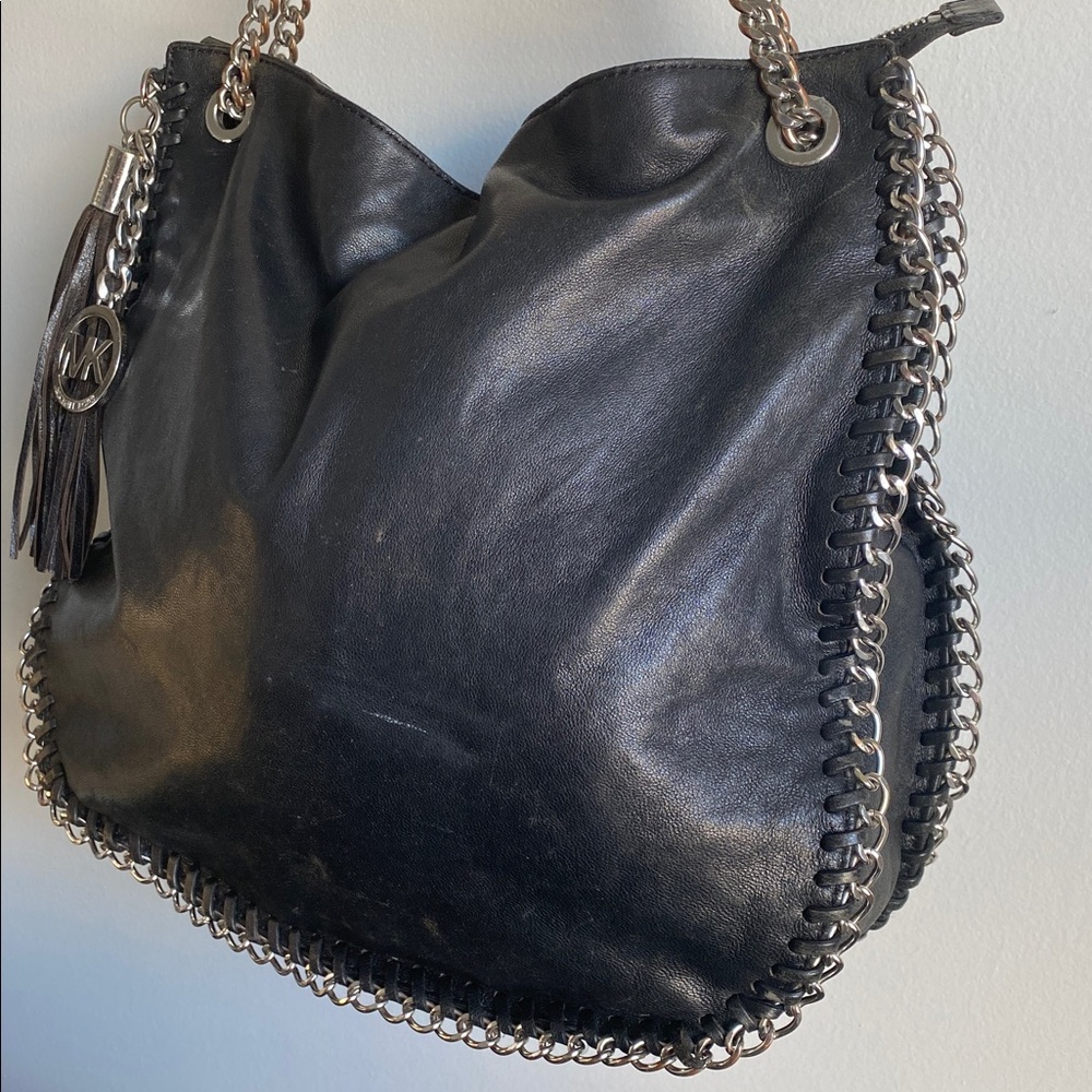 RARE Michael Michael Kors Black Leather Bag with Chain Detail - Picture 7 of 13